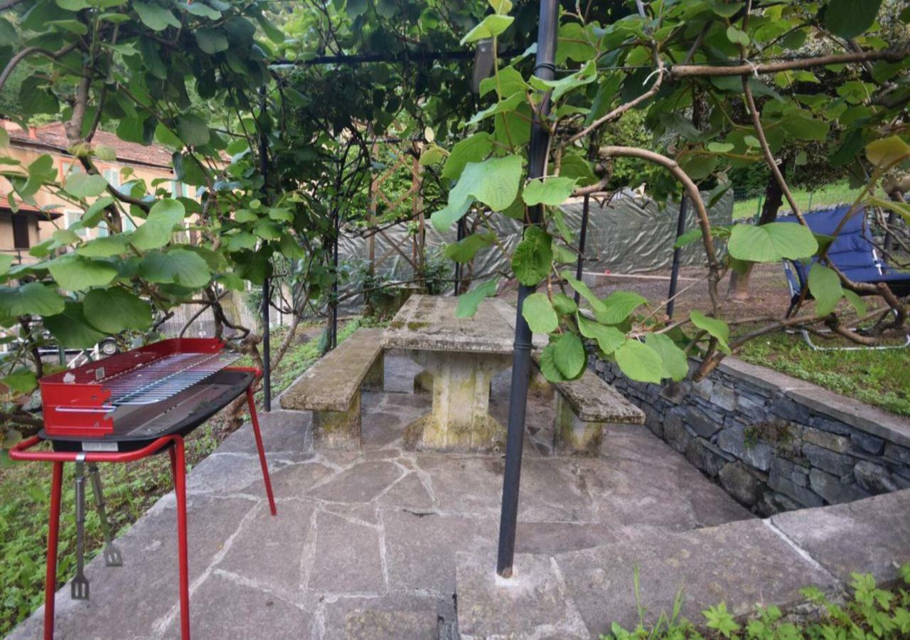 הוילה Perledo Casa Angela מראה חיצוני תמונה