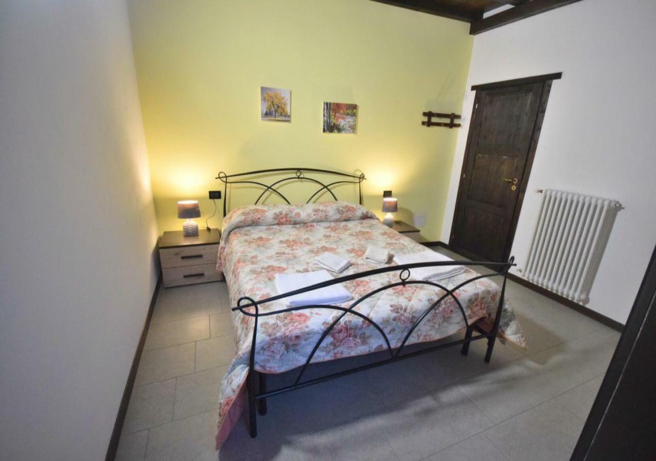 הוילה Perledo Casa Angela מראה חיצוני תמונה